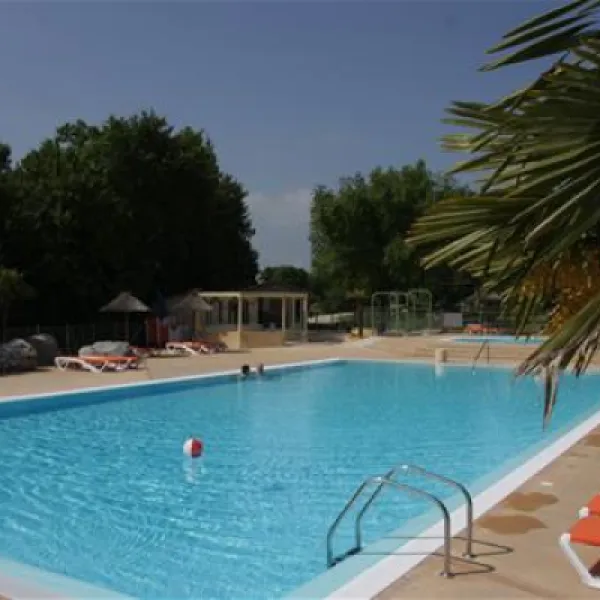 camping-naturiste-le-couderc-naussannes-i9r7o