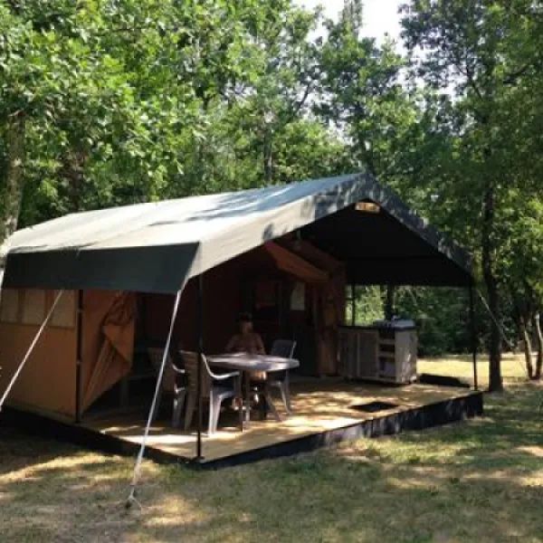 camping-naturiste-le-couderc-naussannes-lh2ta