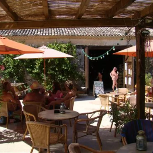 camping-naturiste-le-couderc-naussannes-rvva6