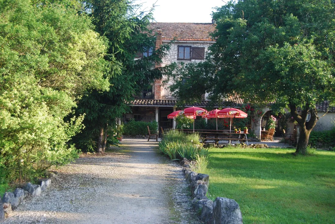 camping-naturiste-le-couderc-naussannes-vg0is