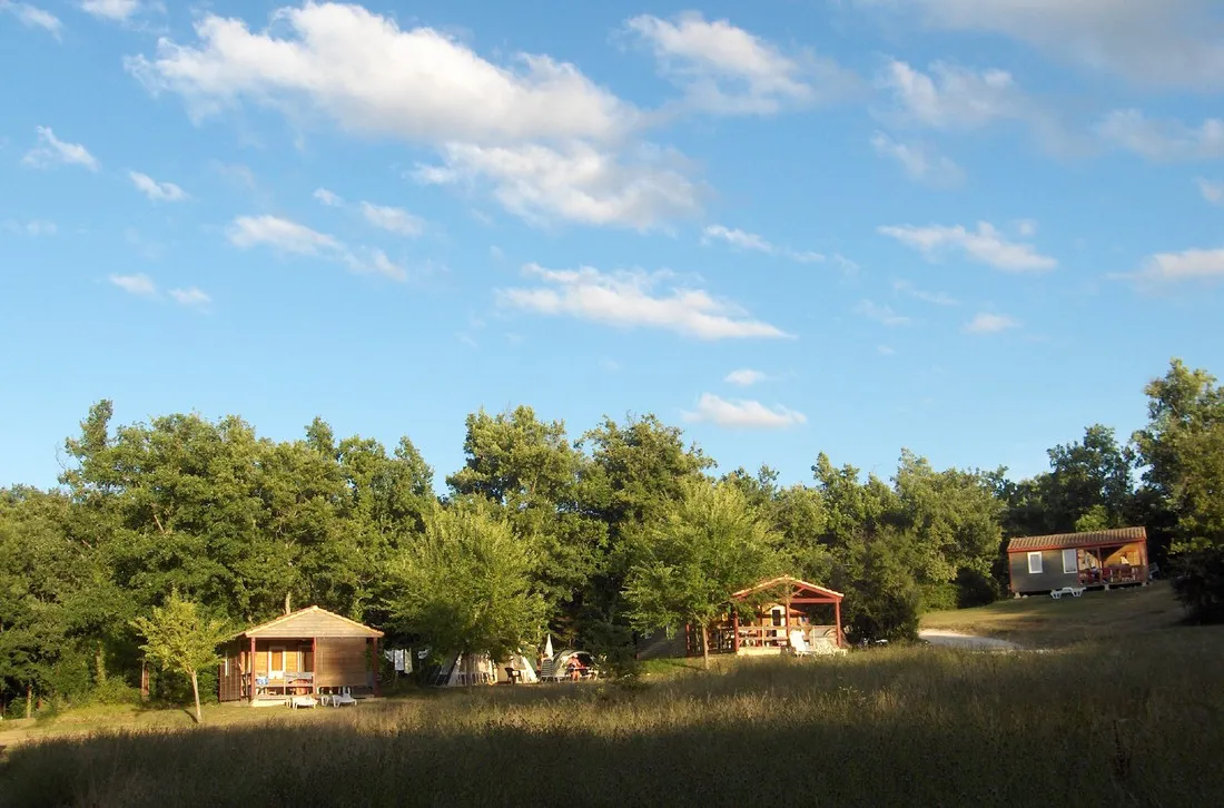 camping-naturiste-le-couderc-naussannes-wejwx