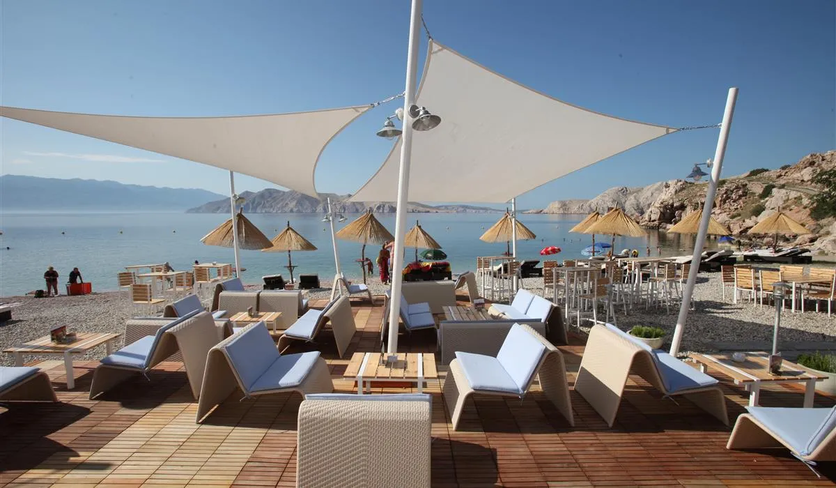 naturist-camp-bunculuka-baska-4qxxc