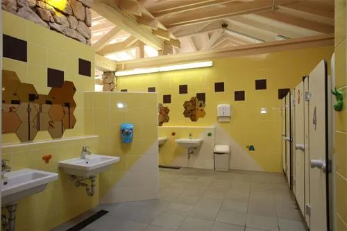 naturist-camp-bunculuka-baska-vr1is