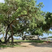 artesian-park-rv-campground-brenham-qbqp8