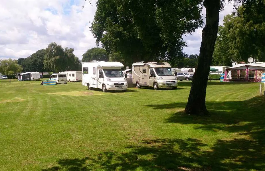 woodlands-caravan-park-sheringham-het8v