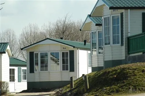 ostseecamp-seeblick-rerikmeschendorf-k05ll