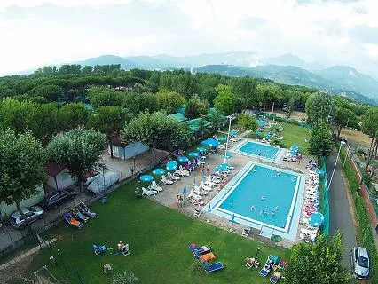camping-edera-marina-di-massa-vtt8s