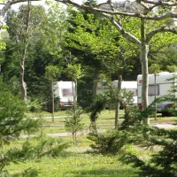 camping-playa-de-isla-arnuero-maezx
