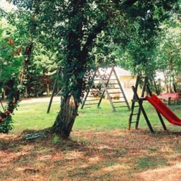 camping-le-cou-de-la-girafe-herm-udcpl
