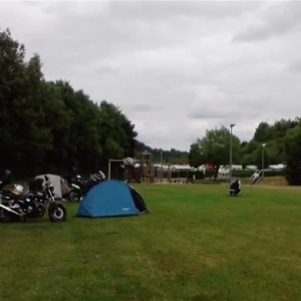 campingpark-kronenburger-see-hallschlag-kumci