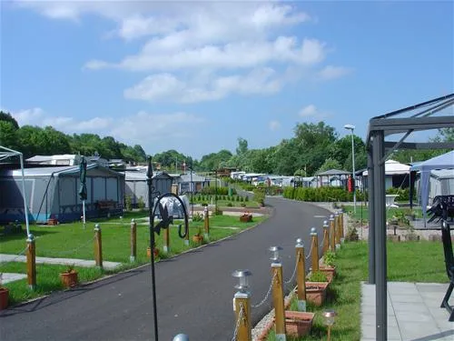 campingpark-kronenburger-see-hallschlag-ovglf
