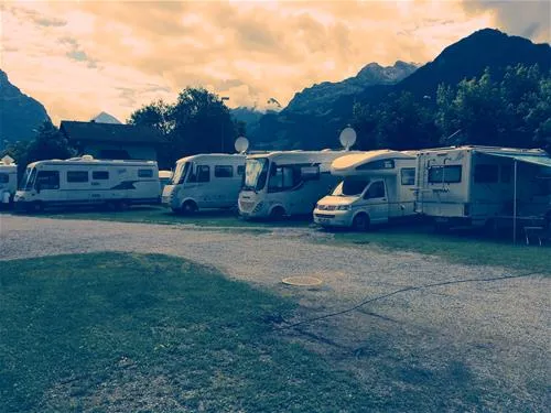 remo-camp-altdorf-glq1p