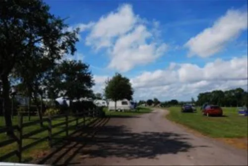 wyke-down-touring-caravan-camping-park-andover-owczc