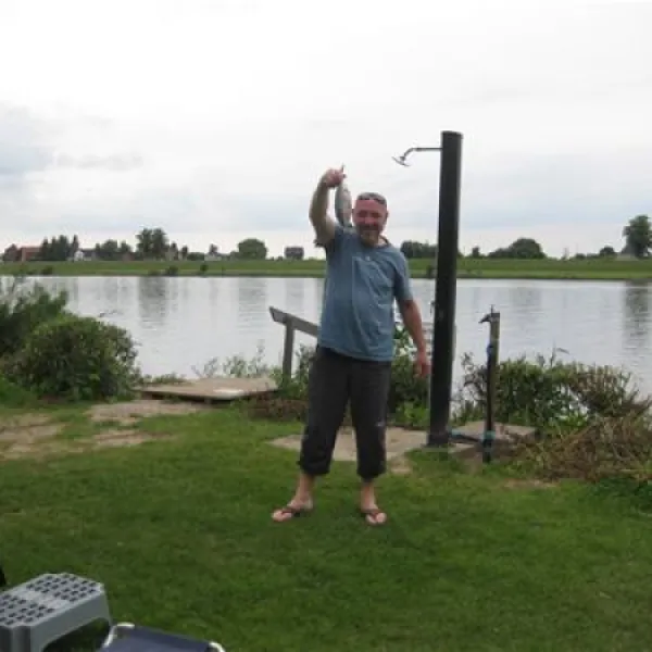 camping-land-an-der-elbe-bei-hamburg-stove-bei-drage-bh4qi