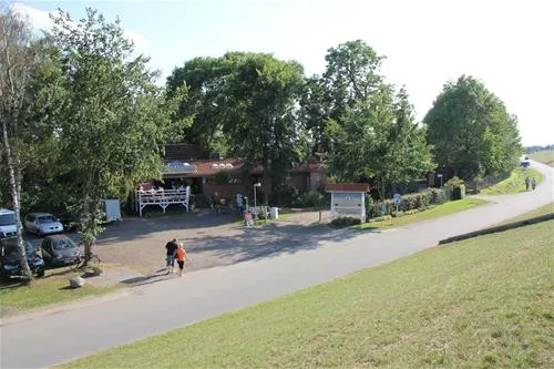 camping-land-an-der-elbe-bei-hamburg-stove-bei-drage-fmfbc