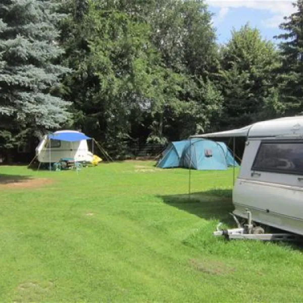 camping-land-an-der-elbe-bei-hamburg-stove-bei-drage-jwead
