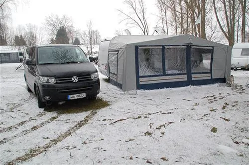 camping-land-an-der-elbe-bei-hamburg-stove-bei-drage-ky5nr