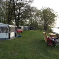camping-land-an-der-elbe-bei-hamburg-stove-bei-drage-mhjpv