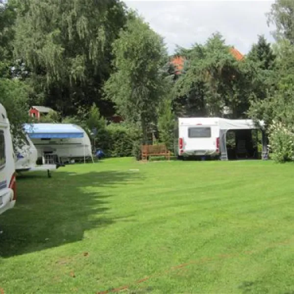 camping-land-an-der-elbe-bei-hamburg-stove-bei-drage-rocjp
