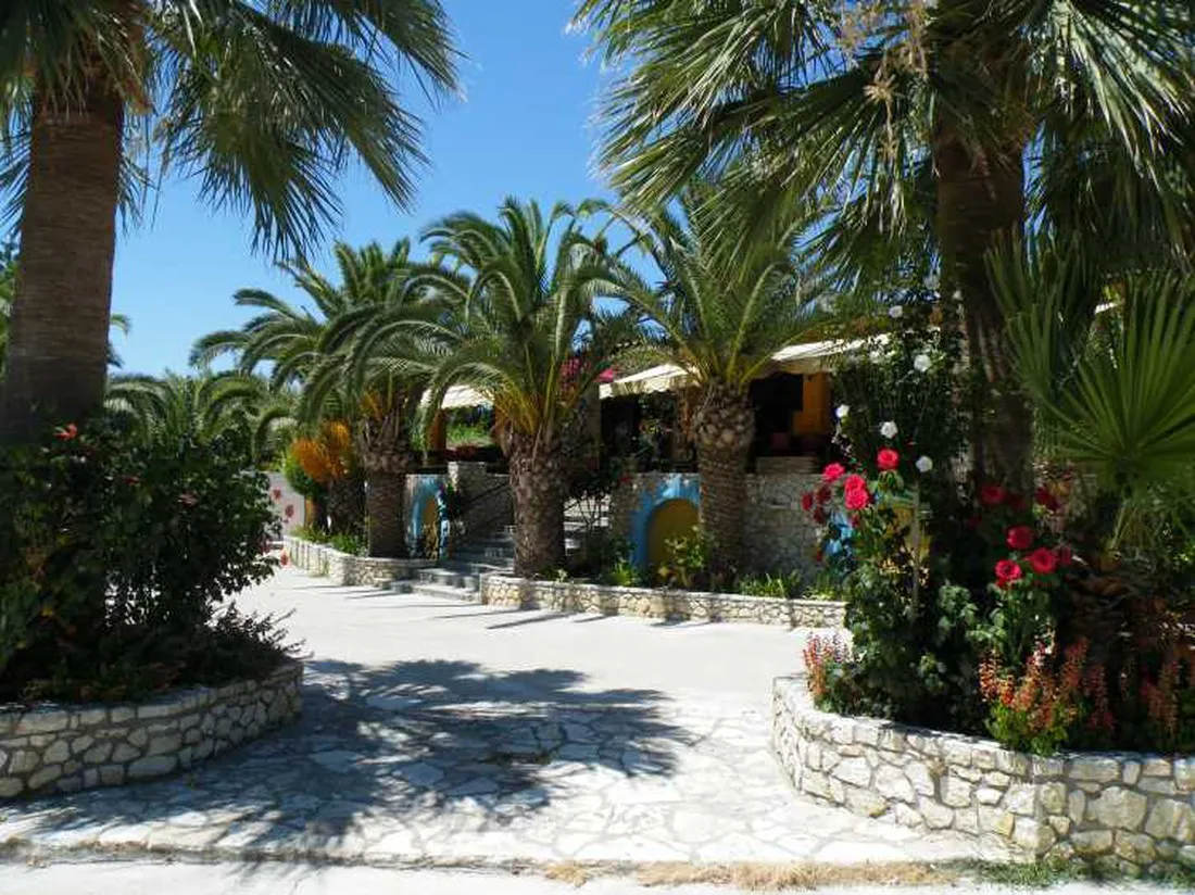 campsite-aginara-beach-glifailias-9qxsr