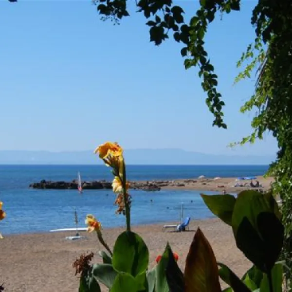 campsite-aginara-beach-glifailias-eckbr