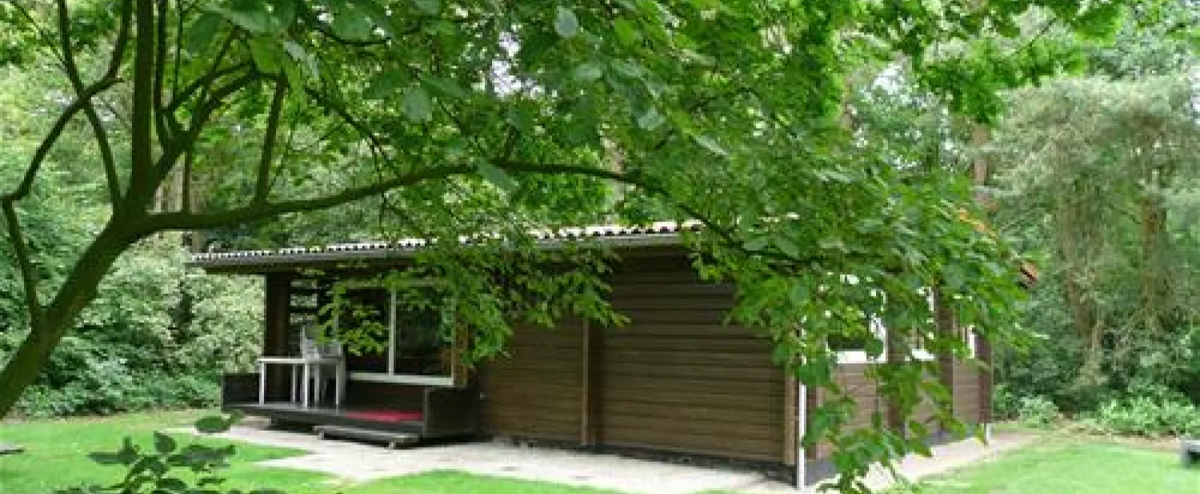 Camping De Bronzen Emmer