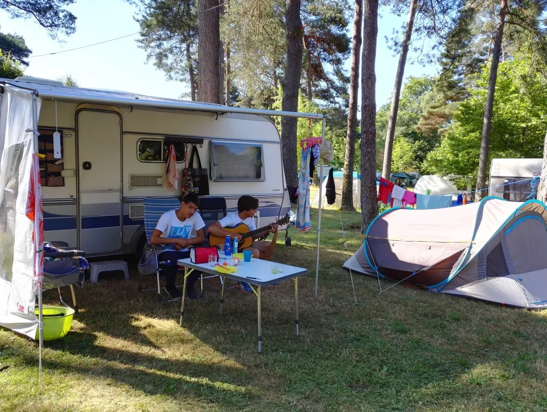 camping-du-lac-marcillac-la-croisille-gn1b5