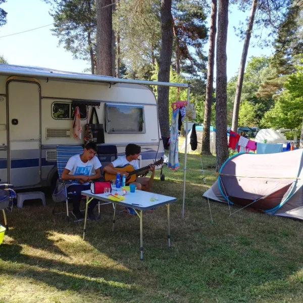 camping-du-lac-marcillac-la-croisille-gn1b5