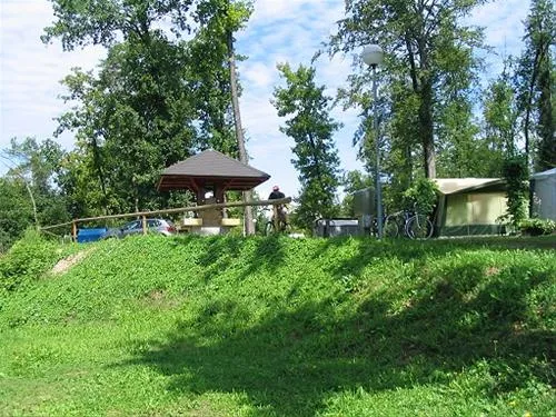 camping-smlednik-smlednik-w9ejv