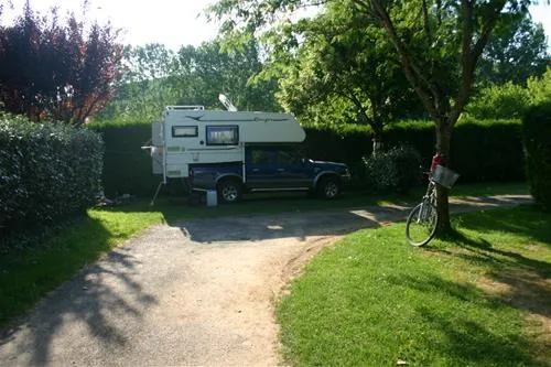 camping-le-moulin-du-bleufondlascaux-montignac-vgase
