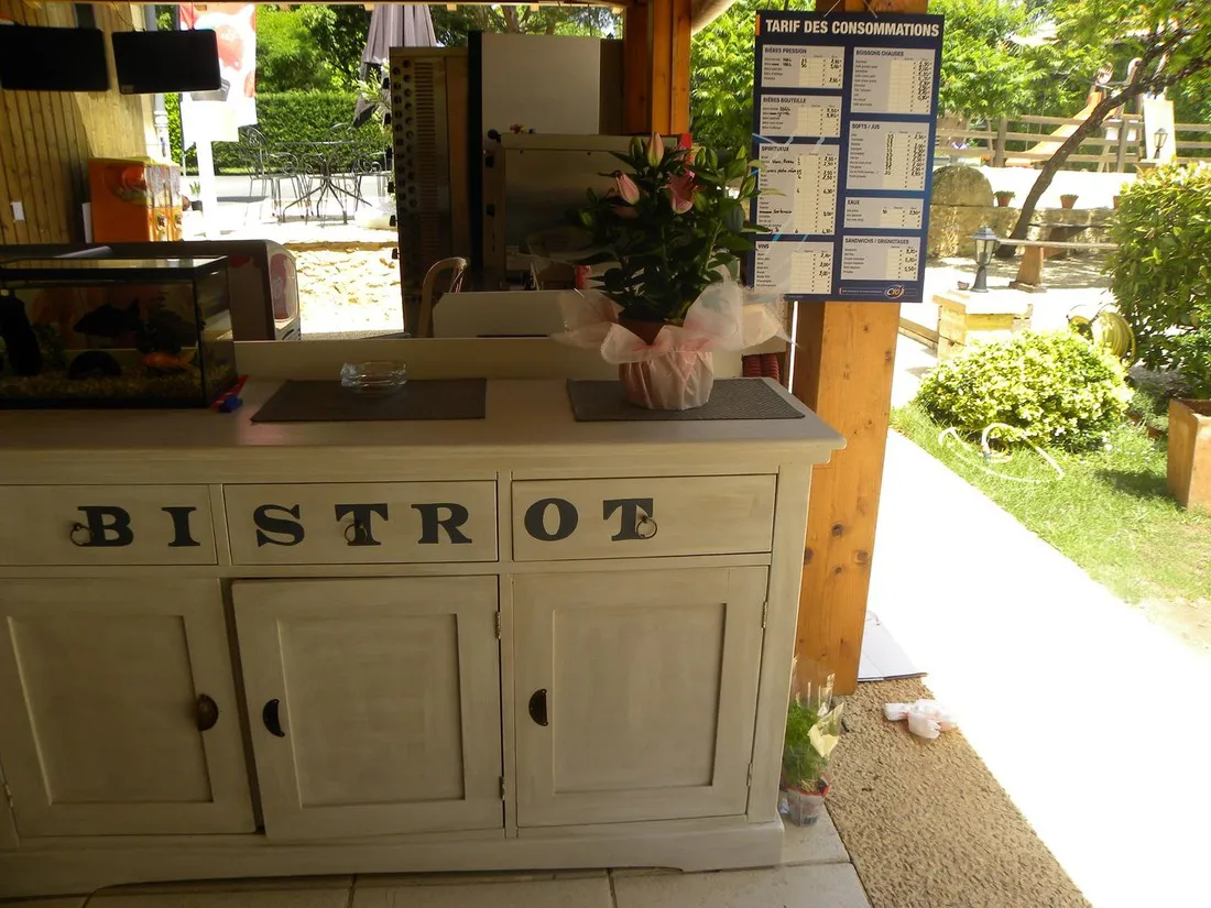 camping-le-moulin-du-bleufondlascaux-montignac-xhwix