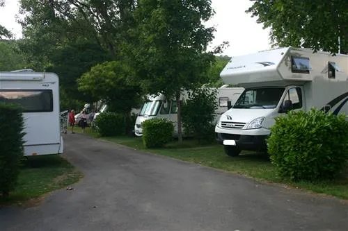 camping-le-moulin-du-bleufondlascaux-montignac-ywxhp