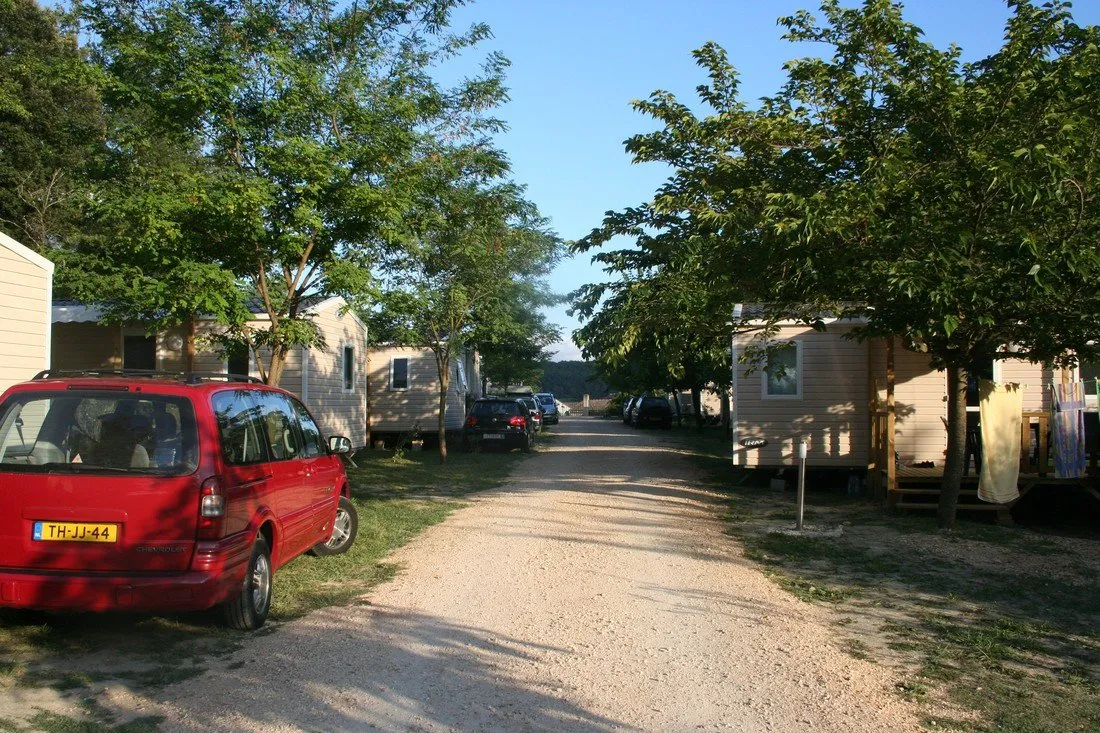 camping-le-saint-michelet-goudargues-1t6hv