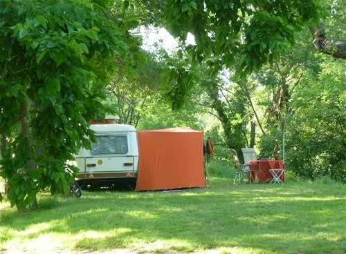 camping-le-saint-michelet-goudargues-hvtji