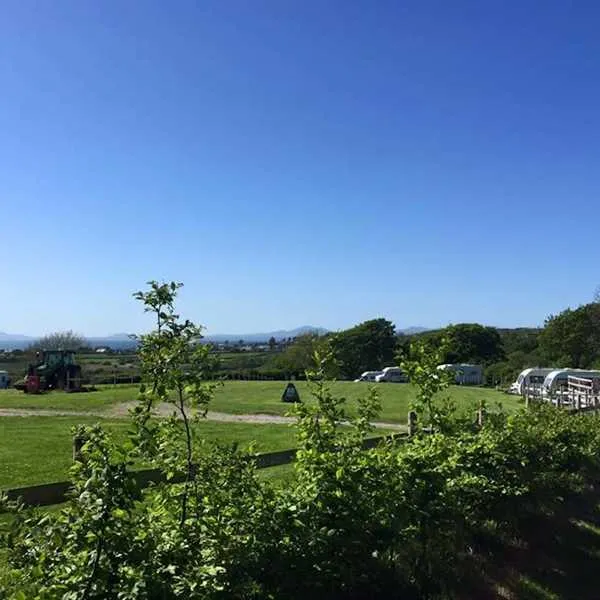 argoed-farm-holidays-llanbedr-vsluv