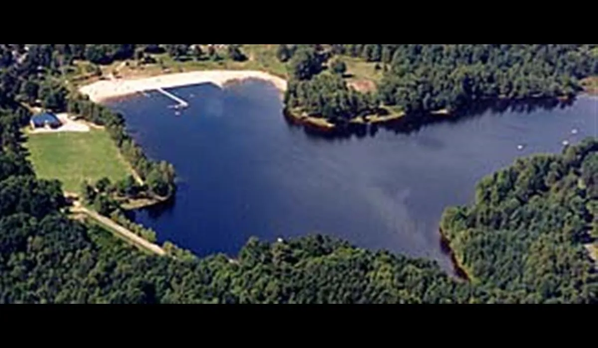 domaine-du-lac-de-miel-beynat-zzfwc