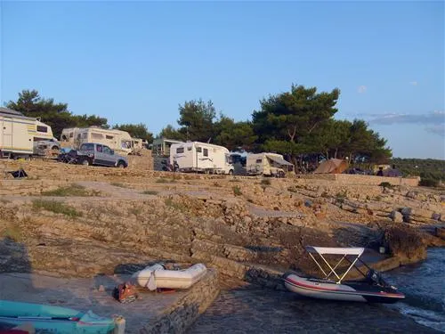 camping-nudist-vrboska-3idxc
