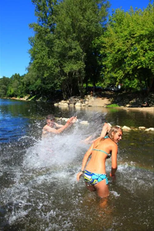 camping-la-riviere-lacave-us66u