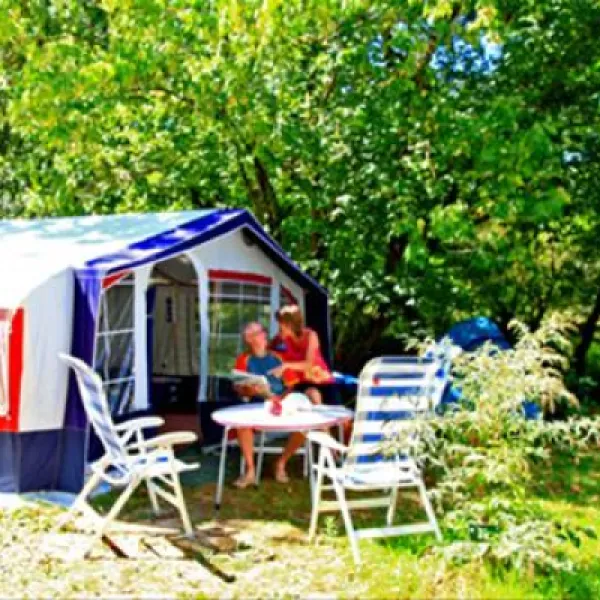 camping-la-riviere-lacave-xxtde