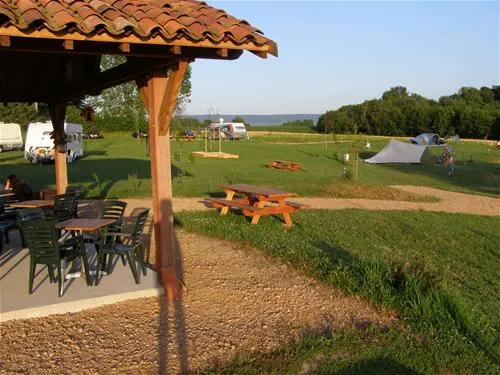 camping-aire-naturelle-terreferme-condal-t2kdl