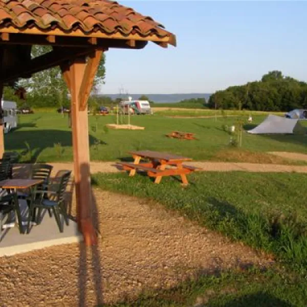 camping-aire-naturelle-terreferme-condal-t2kdl