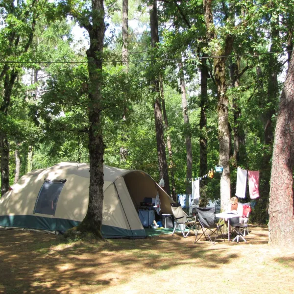 camping-la-tuque-belaye-en-quercy-dxuo6