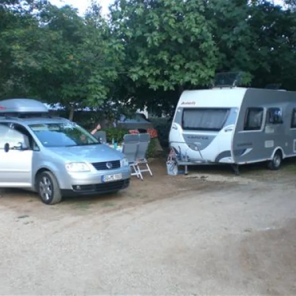 camping-bon-port-lunel-xq3uc