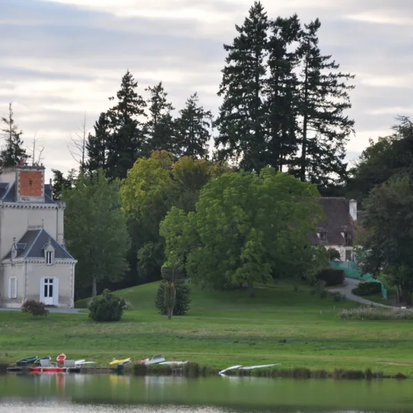 le-chateau-de-poinsouze-boussac-creuse-e5iun