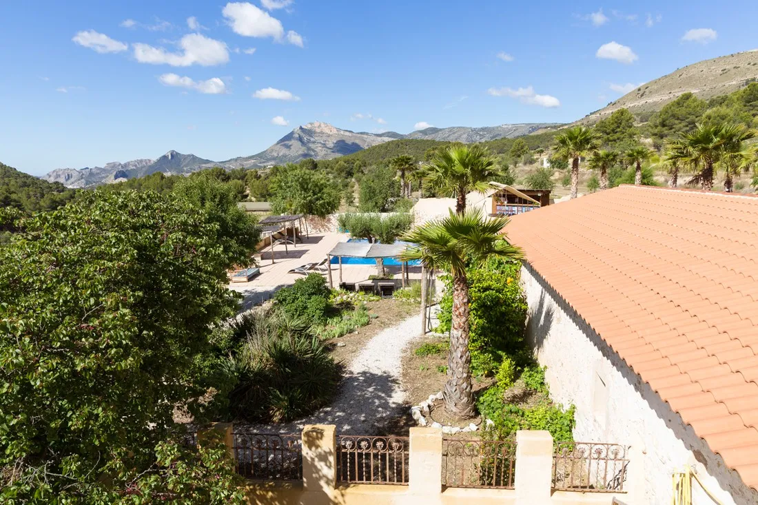 finca-les-coves-glamping-jijona-frcby