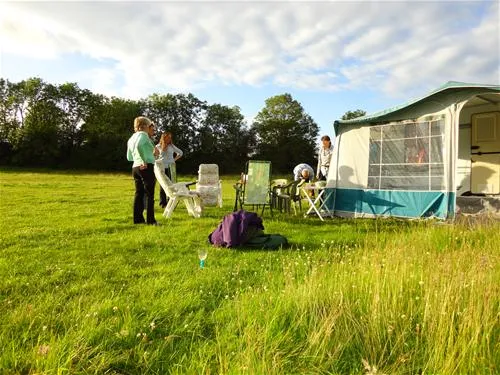 denfurlong-farm-caravan-campsite-chedworth-vaqja