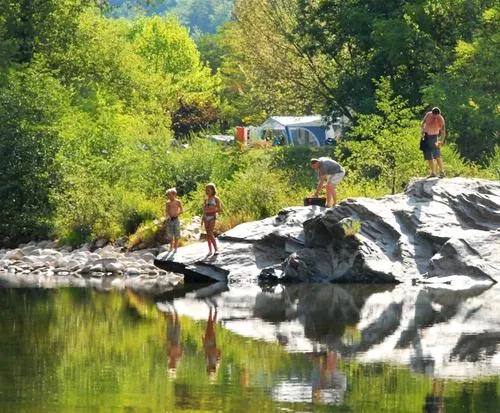 flower-camping-le-pont-du-tarn-florac-xoklt