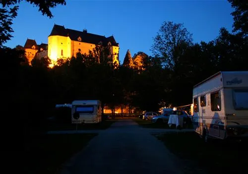campingplatz-herberge-grein-an-der-donau-grein-e83hp
