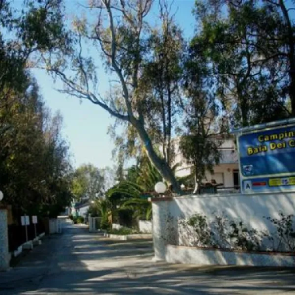 campeggio-baia-dei-coralli-punta-braccetto-mgjoz