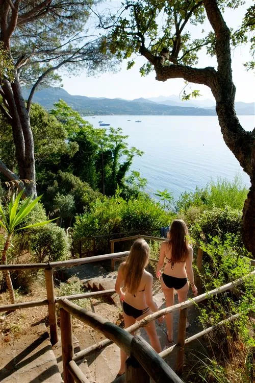 campeggio-rosselba-le-palme-portoferraio-gvdbg